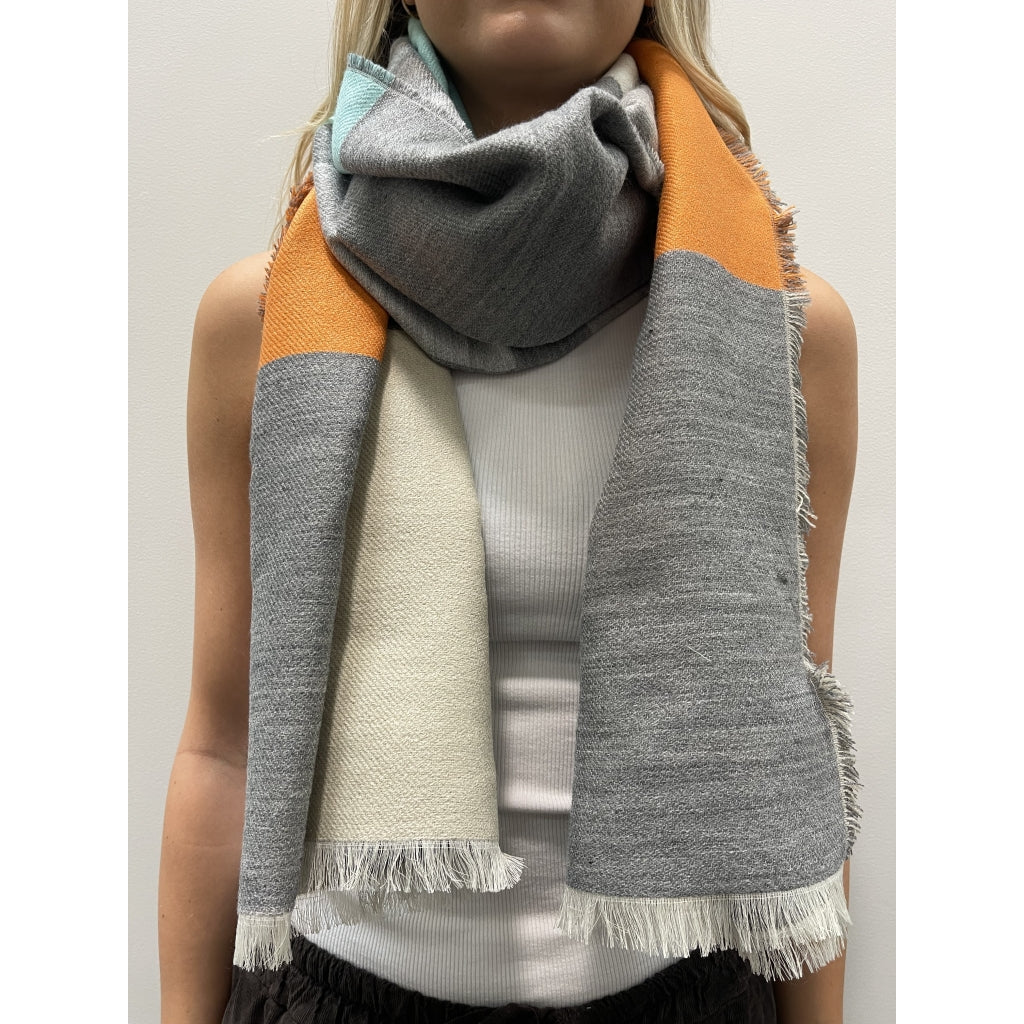 MARTA DU CHATEAU Marta du Chateau dam Scarf MdcNyla BA-2865 Scarf Grey