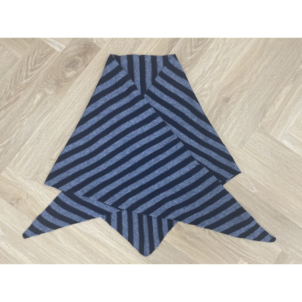 MARTA DU CHATEAU Marta du Chateau dam halsduk MdcKitte BA-4082 Scarf Navy/Jeans