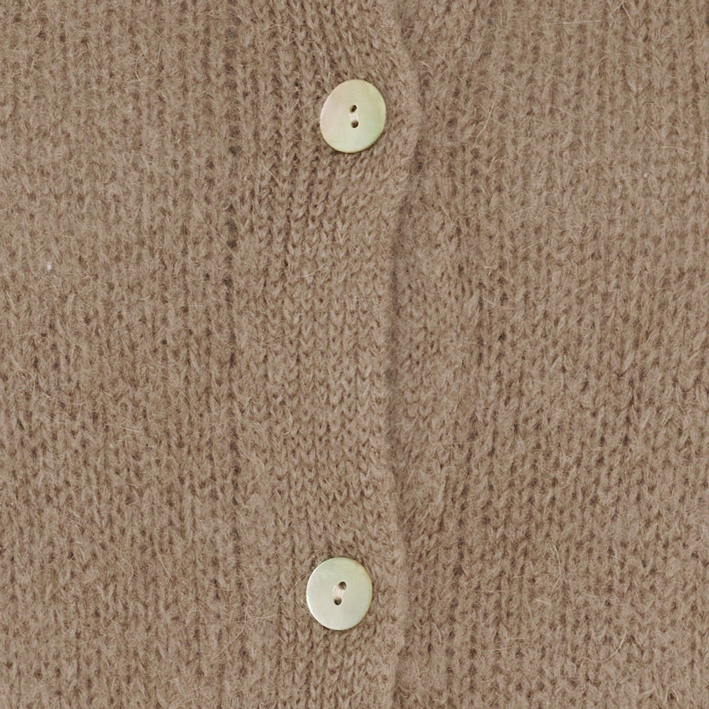 MARTA DU CHATEAU Marta du Chateau dam stickad tröja MdcCosima 5223 Knit Cardigan Tortora27654