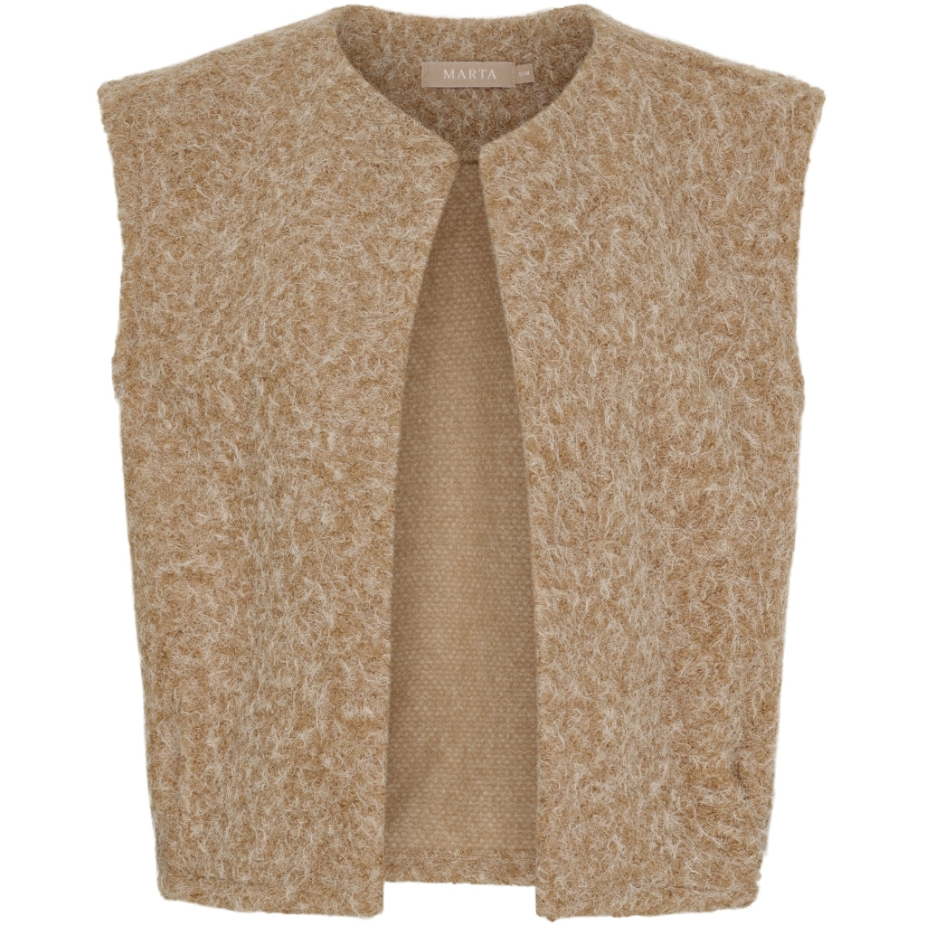 MARTA DU CHATEAU Marta du Chateau dam stickad väst MdcCapella 7600 Knit Vest Camello4