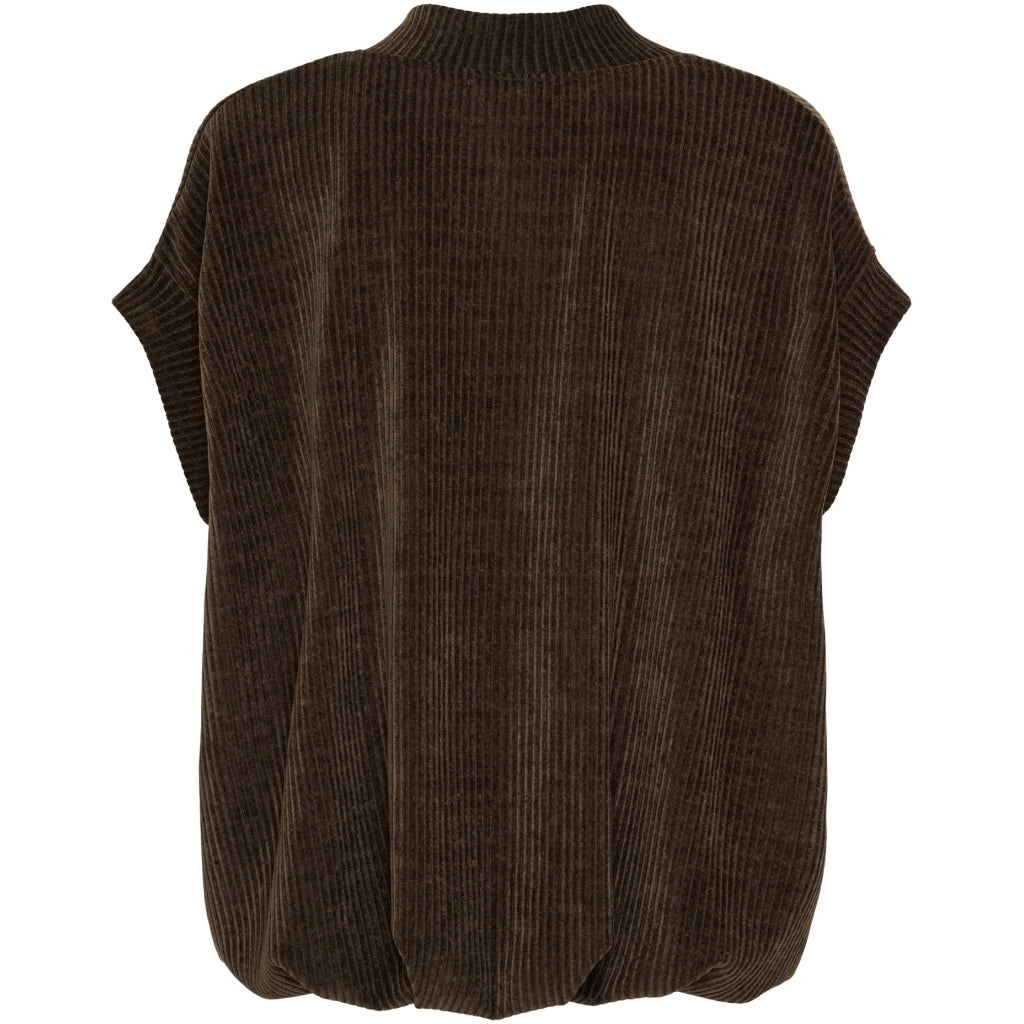 MARTA DU CHATEAU Marta du Chateau dam väst MdcIsla 55080 Vest Moro555