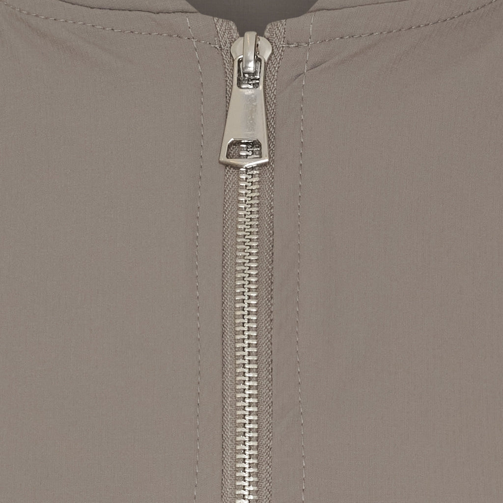 MARTA DU CHATEAU Marta du Chateau dam väst MdcJannie 58876M Vest Fango